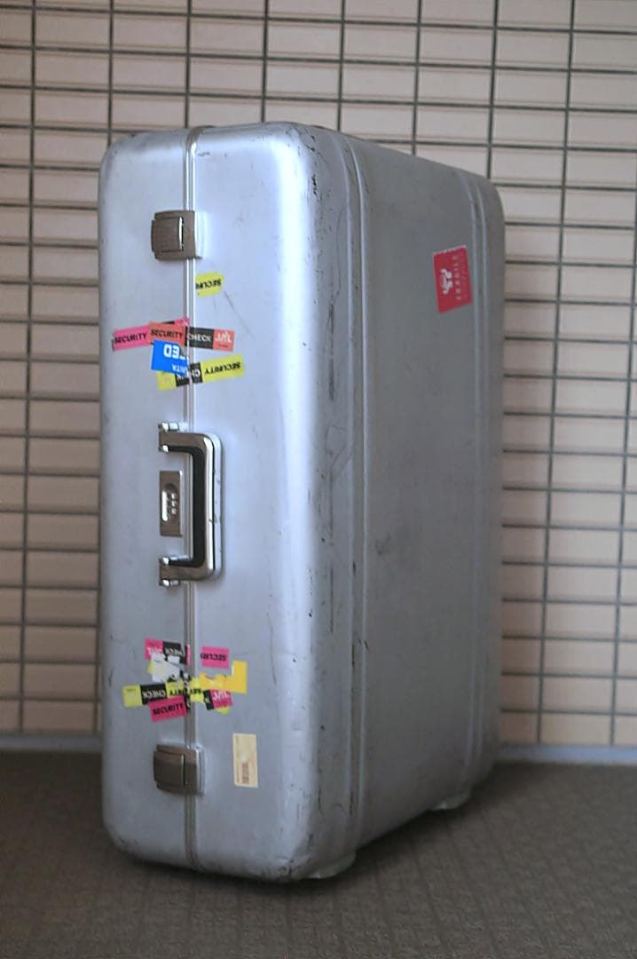 ゼロハリバートン アルミスーツケース 30inch タイヤ、ダイヤルロック修理済