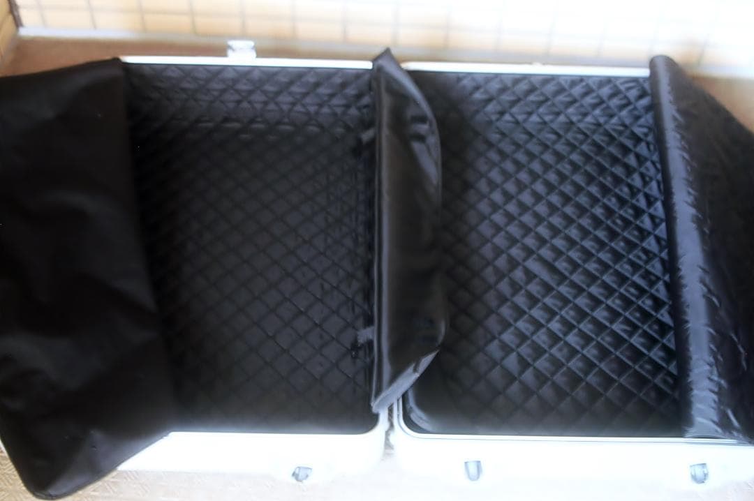 ゼロハリバートン アルミスーツケース 30inch タイヤ、ダイヤルロック修理済