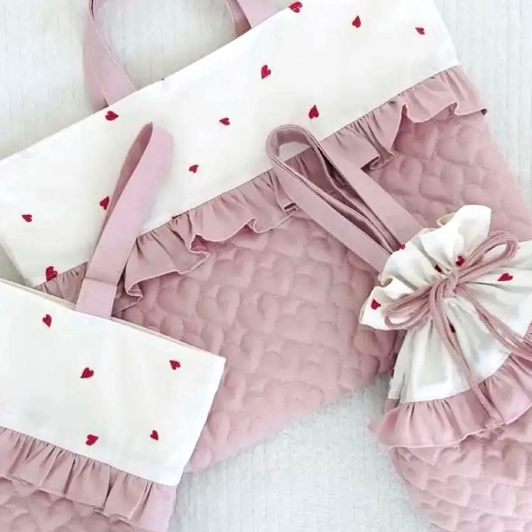 【kids kimuページ】ハート刺繍×フリル×ハートキルティング