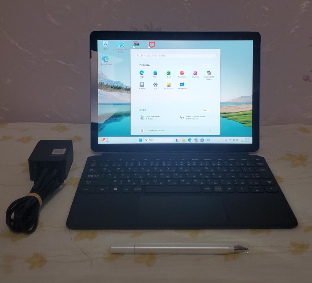 (美品) Surface GO 2 8100Y/8GB/128GB LTE