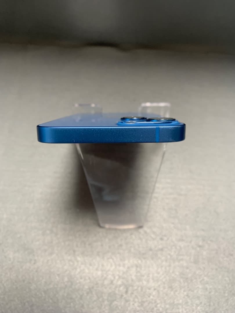 美品 国内版 SIMフリー iPhone13 256GB ブルー色