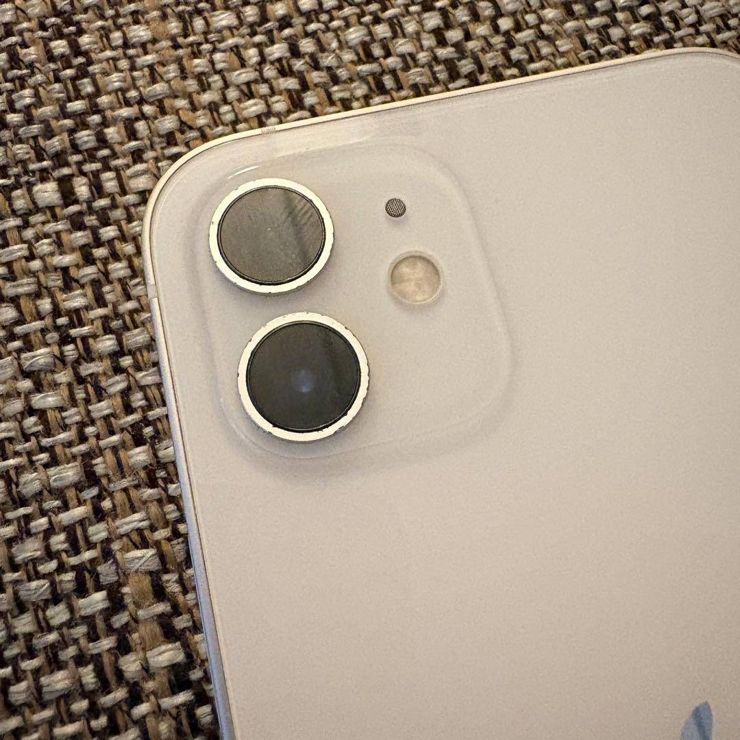 箱付き　Apple iPhone 12 ホワイト 本体