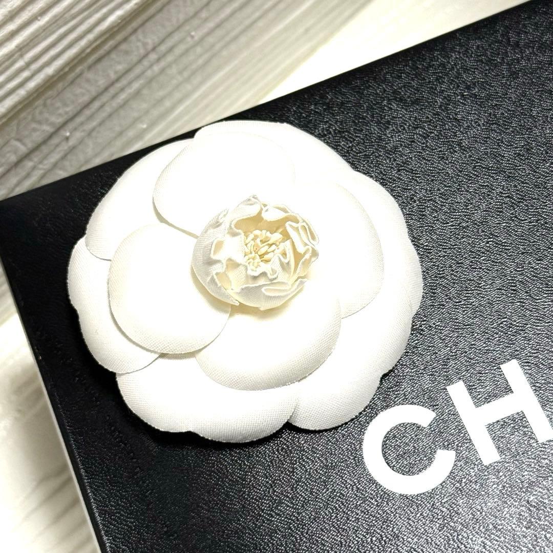 ★極美品★CHANEL★シャネル★カメリア★ホワイト★ヴィンテージ