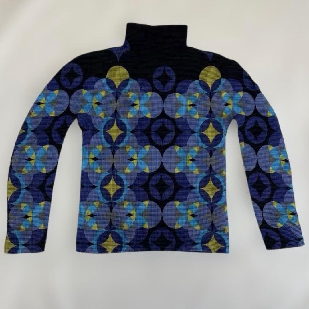 me by ISSEY MIYAKE イッセイミヤケ ワッフルプリーツ 総柄