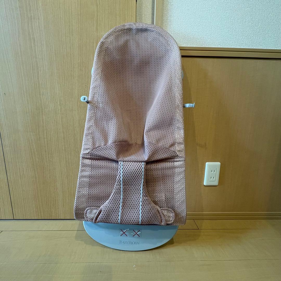 ベビービョルンバウンサーブリス メッシュ　ダスティーピンク