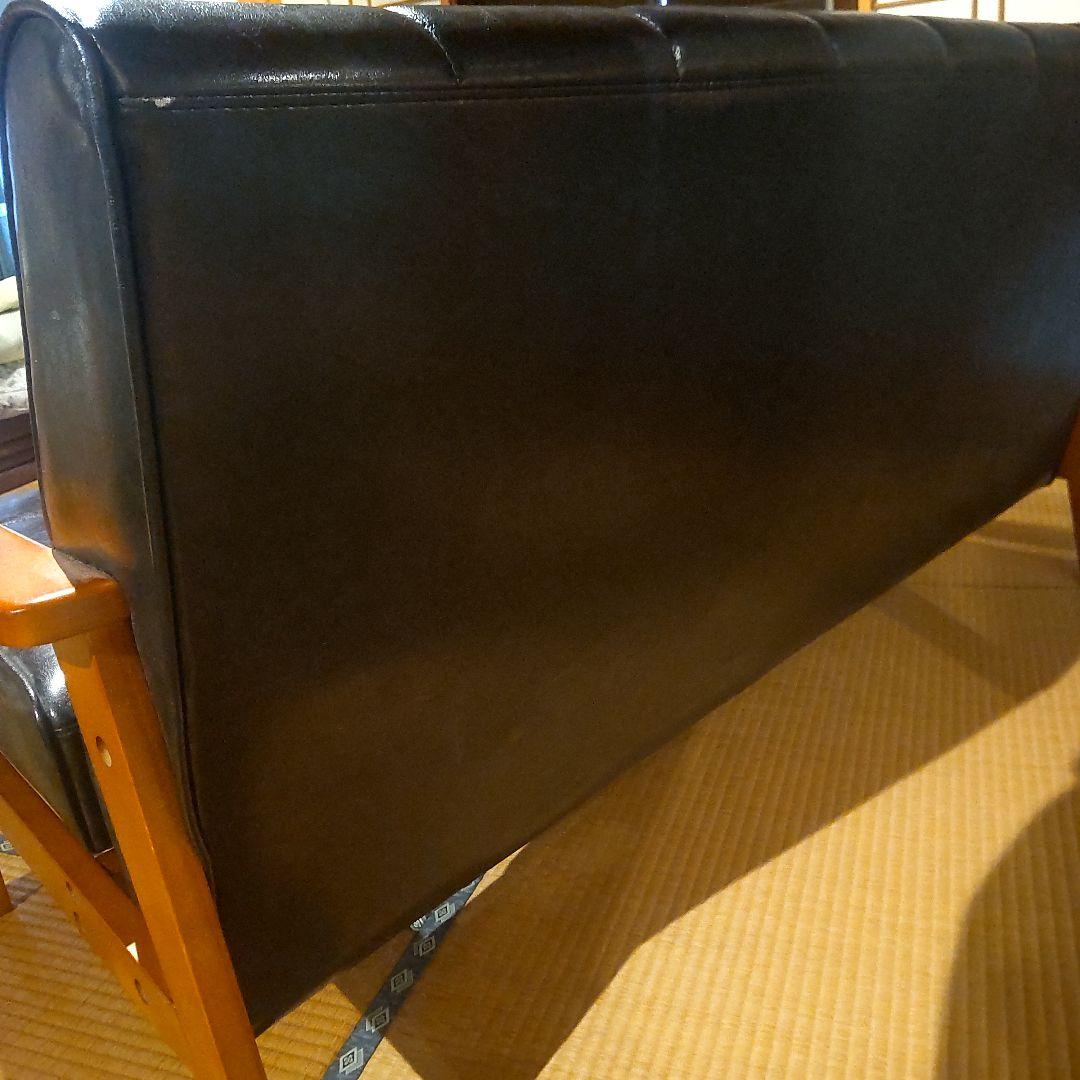 【カリモク風 ３人掛けソファ】 黒ソファ ウッド × レザー