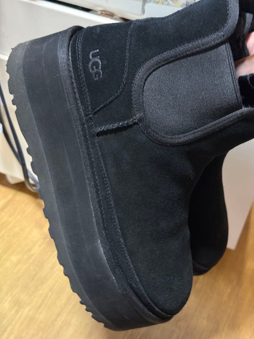 25cm UGG プラットフォーム チェルシー ブーツ　サイドゴア 厚底