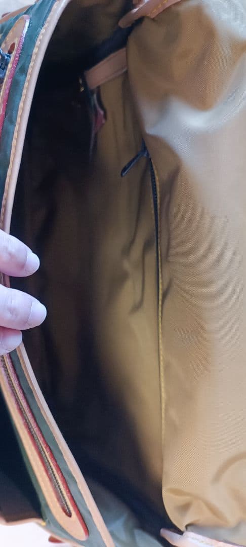 HUNTING WORLD オリーブグリーン ショルダーバッグ