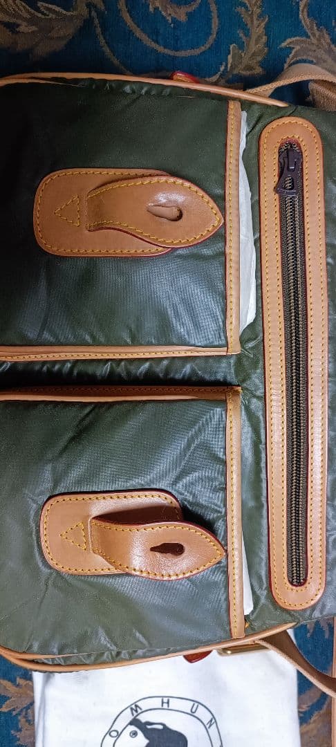 HUNTING WORLD オリーブグリーン ショルダーバッグ