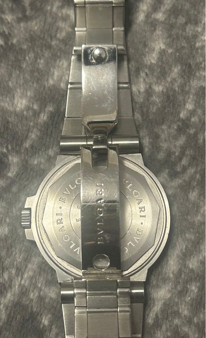 BVLGARI 時計 中古保証書付き。