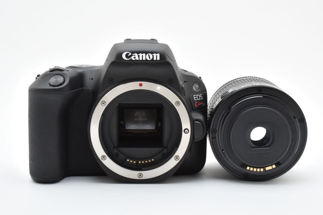 ほぼ未使用 Canon EOS Kiss X9 Wi-Fi STM #8996