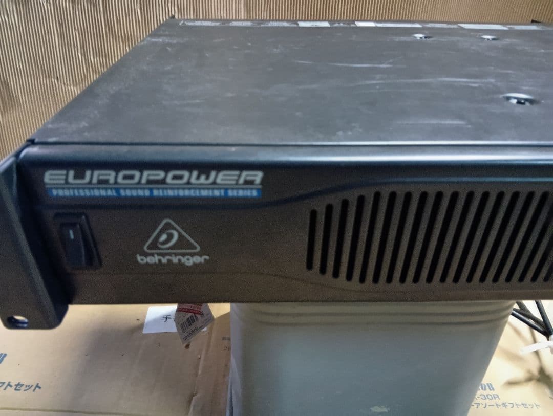 Behringer EUROPOWER EP2000 パワーアンプ