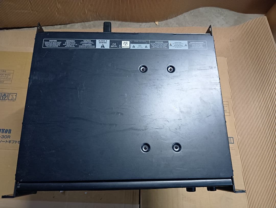 Behringer EUROPOWER EP2000 パワーアンプ