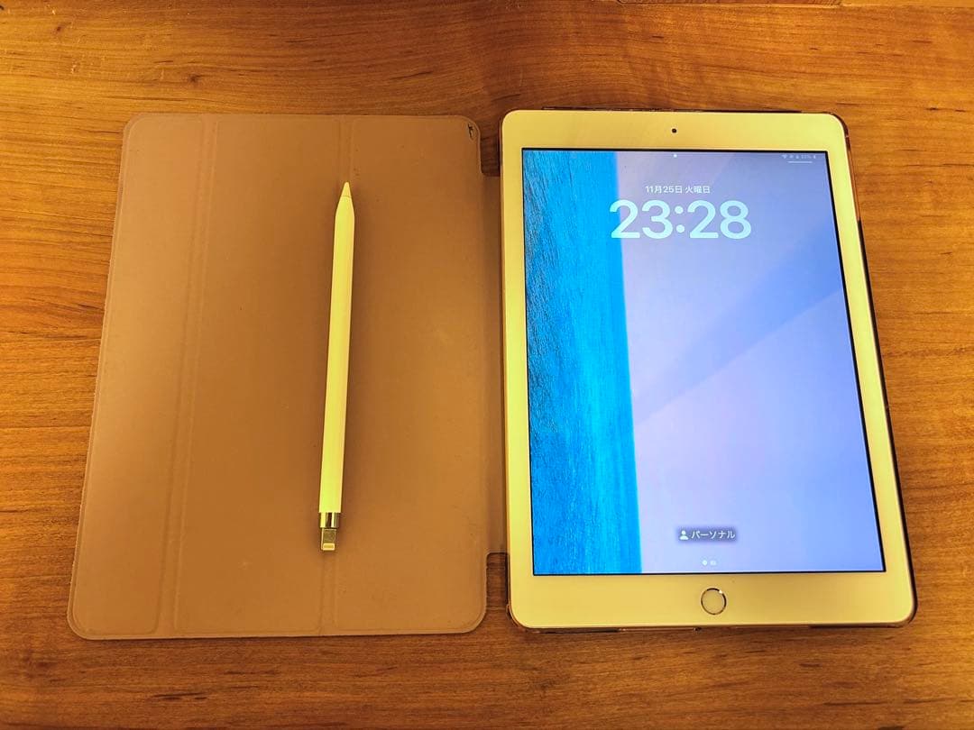 iPad (第6世代), カバー、Apple ペンシル付き