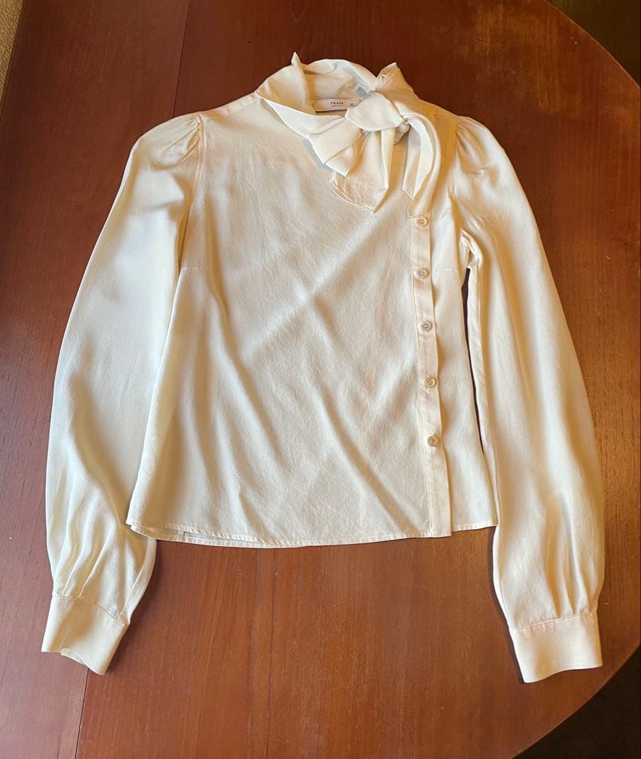 【新春限定】プラダ　PRADA アイボリー リボンブラウス38 s