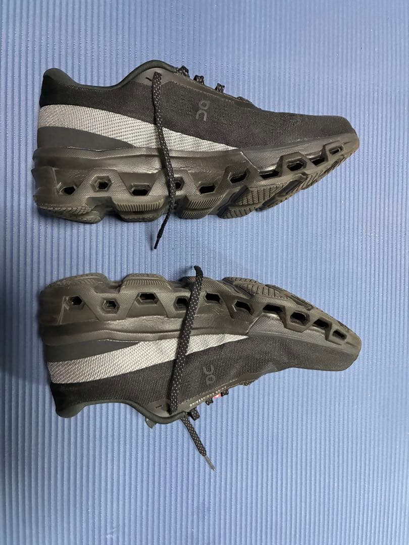 On ブラック クラウドモンスター2 27cm