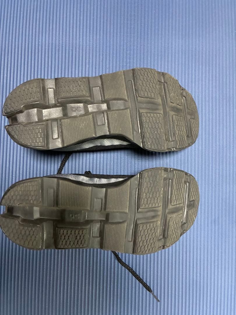 On ブラック クラウドモンスター2 27cm