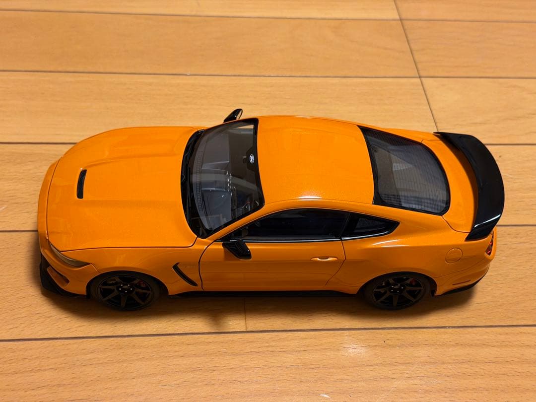 Mustang GT350R 1/18モデルカー