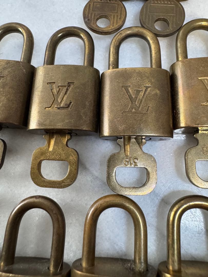 ルイ・ヴィトン 南京錠 14個セット キー付き