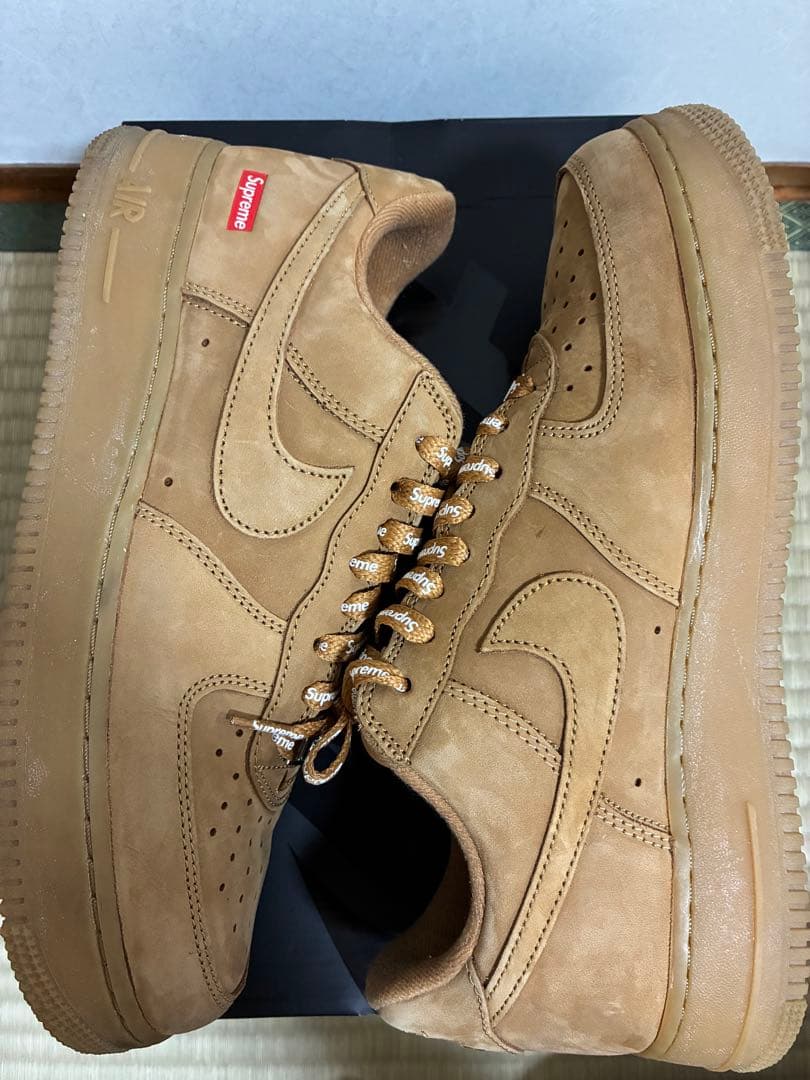 靴 Supreme Nike Air Force 1 Low Wheat