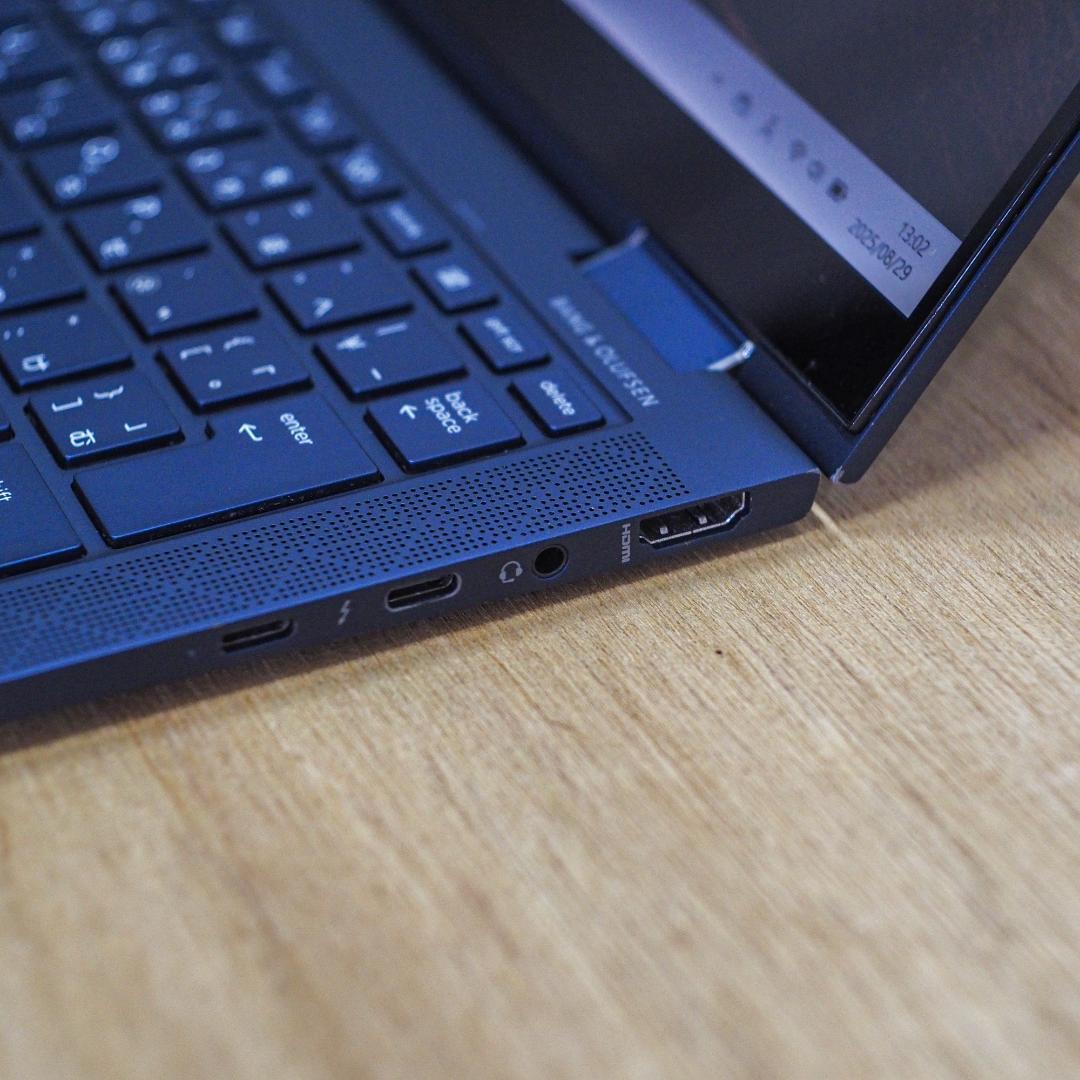 HP Elite Dragonfly G2、LTEモジュール、Windows11