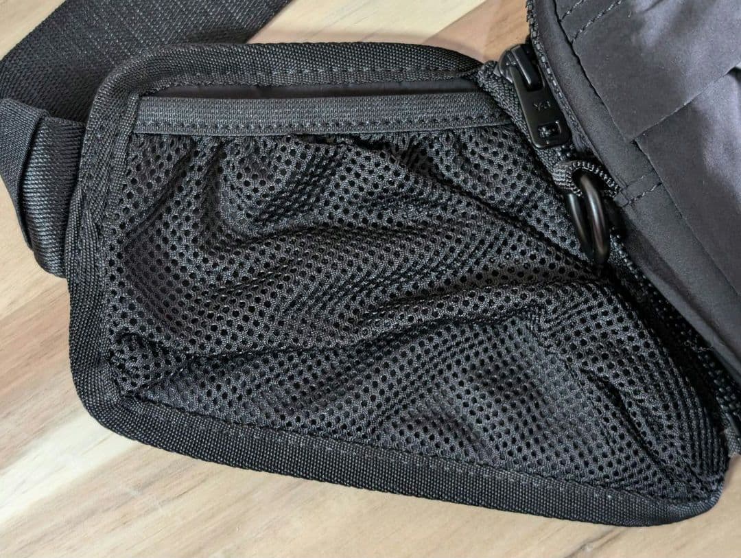 Y-3 ×レアルマドリード　クロスボディバッグ