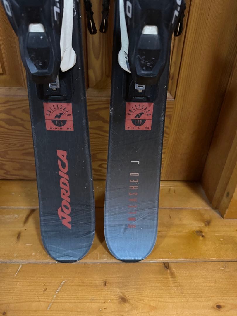 も*ひ様 Nordica パーク系kidsスキー板　122cm