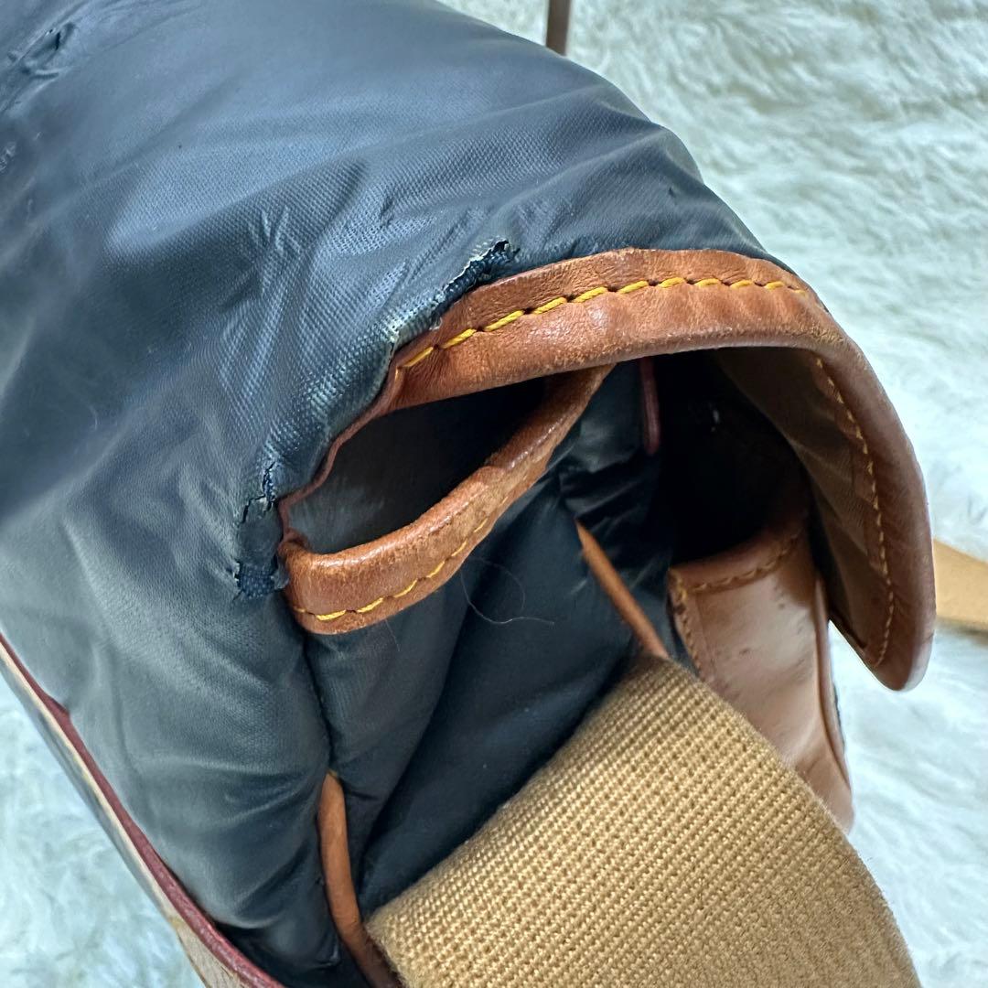 【HUNTING WORLD】バチュークロス ブラック ショルダーバッグ