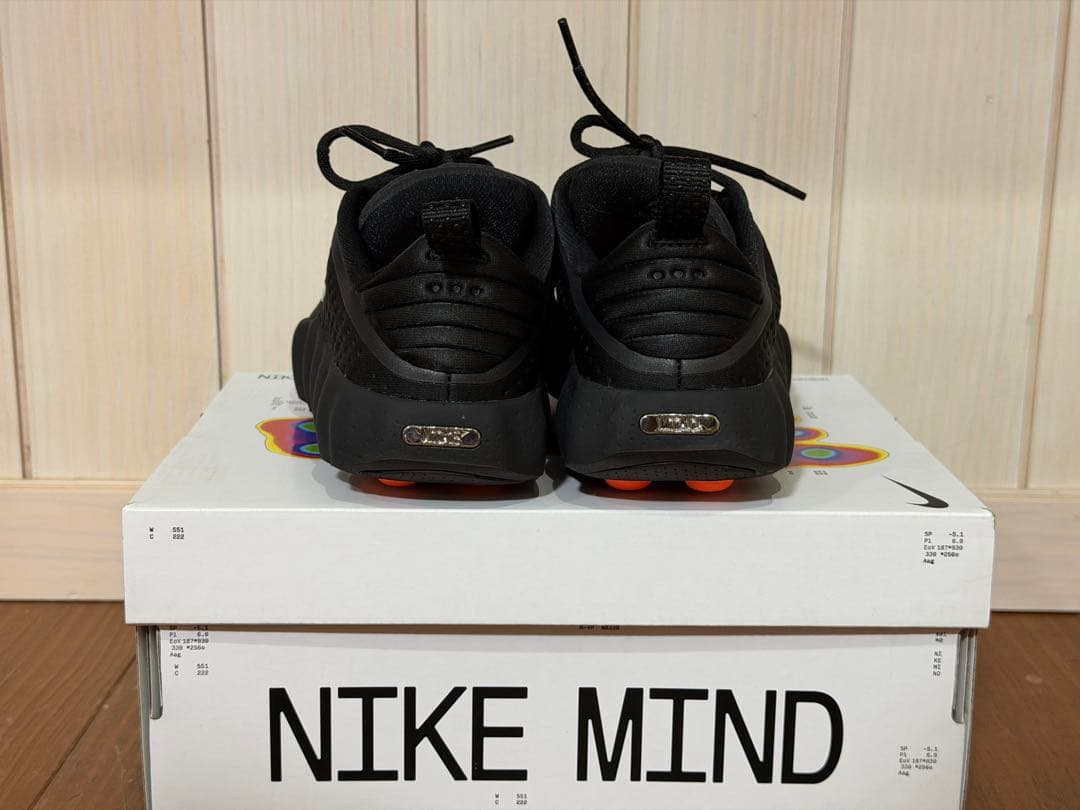 新美品 NIKE MIND 002 24.5cm ブラック ナイキ マインド