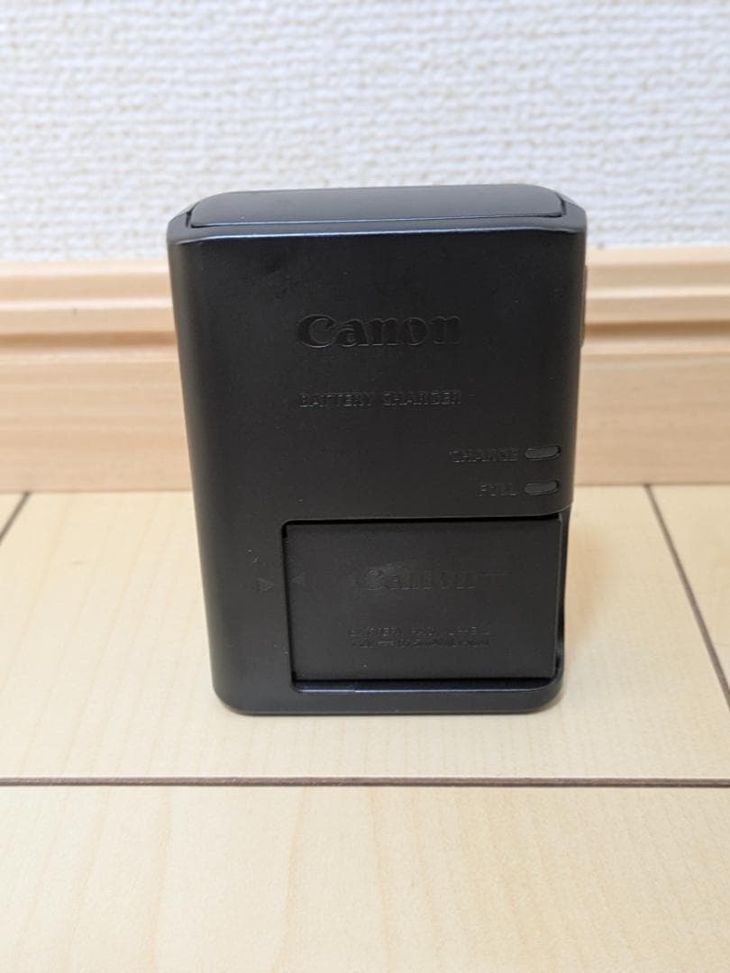 Canon EOS M2 ダブルレンズキット 18-55mm 22mm付属品多数