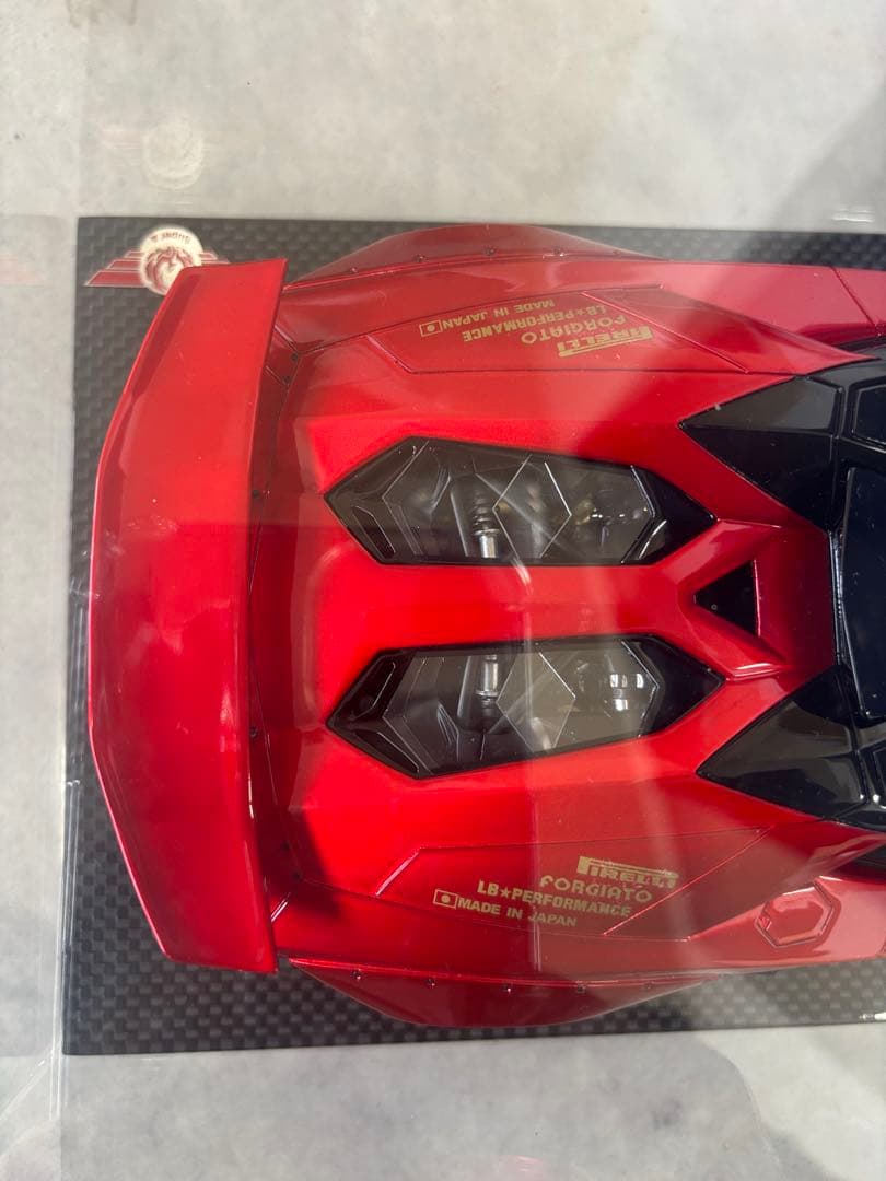 LB-Performance レッド 1/18スケールモデル　ランボルギーニ