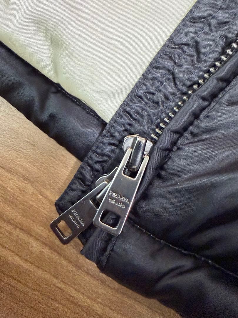 美品！プラダ　PRADA ダウンジャケットフォックスファー　ロング　38 黒