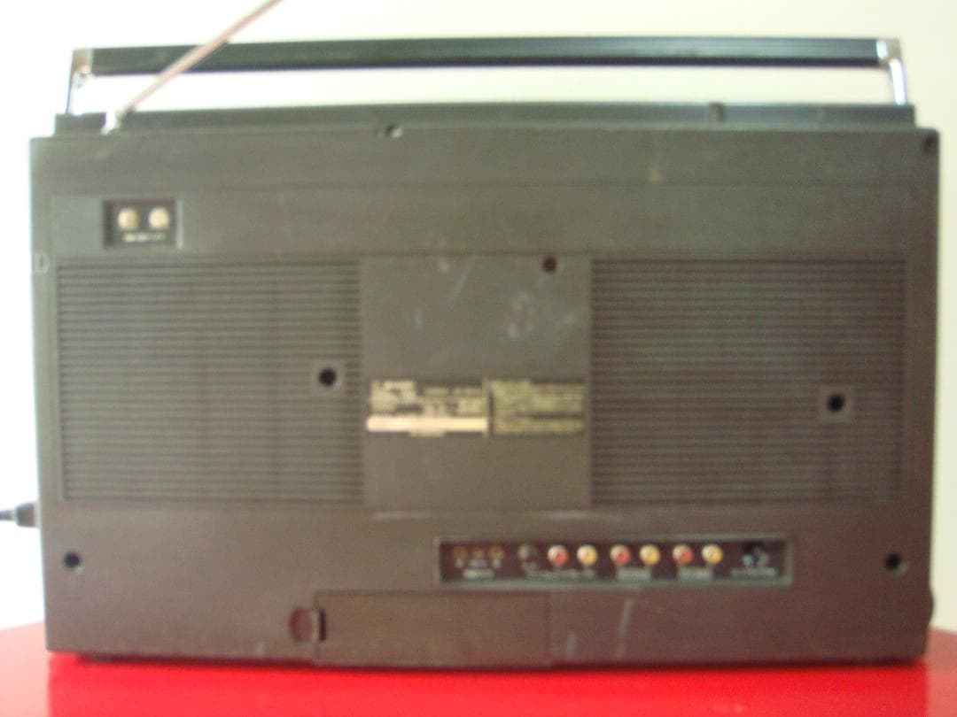 SHARP　＊昭和の音質重視ラジカセ　ザ・サーチャーW　GF８８８＊【訳アリ品】