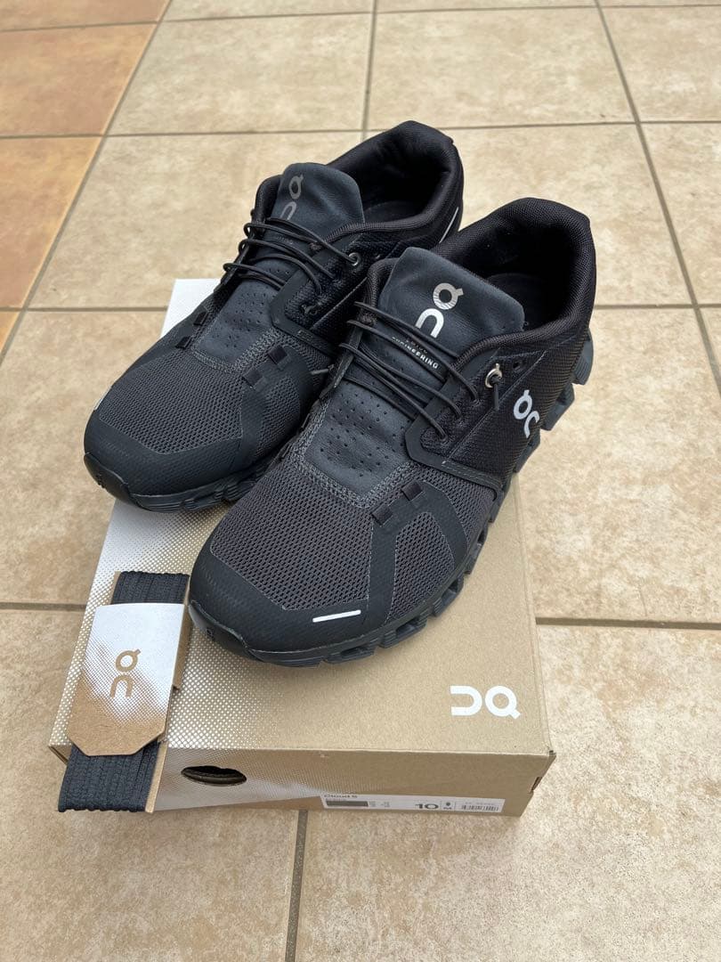 オン　On Cloud5 28cm All Black 中敷き新品未使用