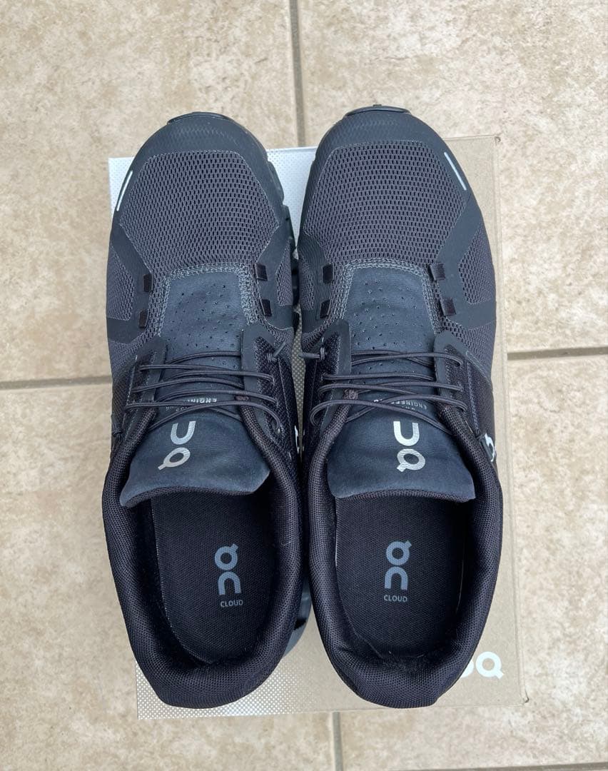 オン　On Cloud5 28cm All Black 中敷き新品未使用