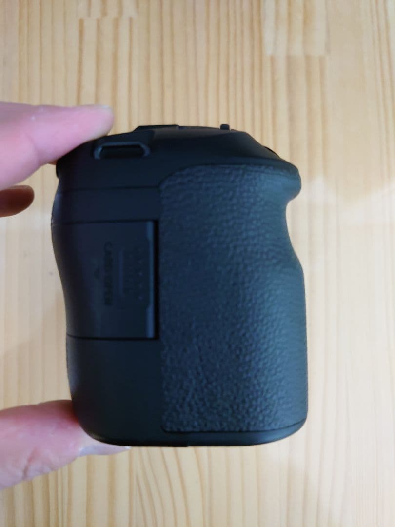 美品 Canon キャノン EOS 6D Mark II デジタル一眼レフカメラ