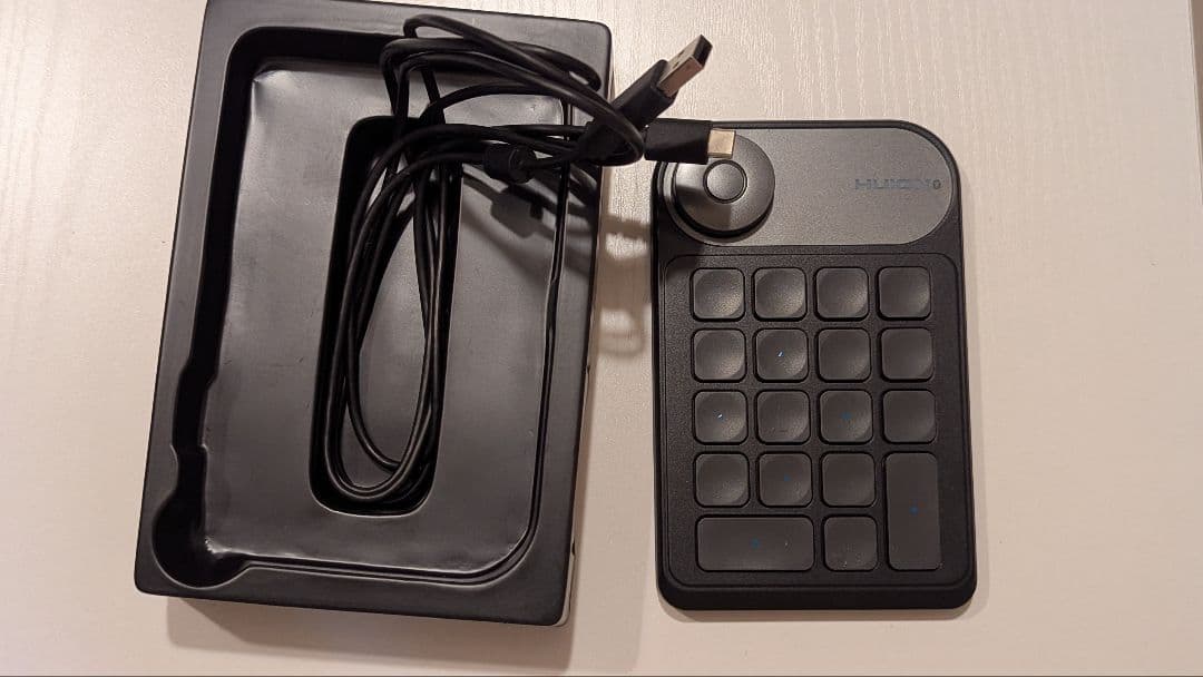 【特大セール】Huion Kamvas Pro 27 4k 液晶ペンタブレット