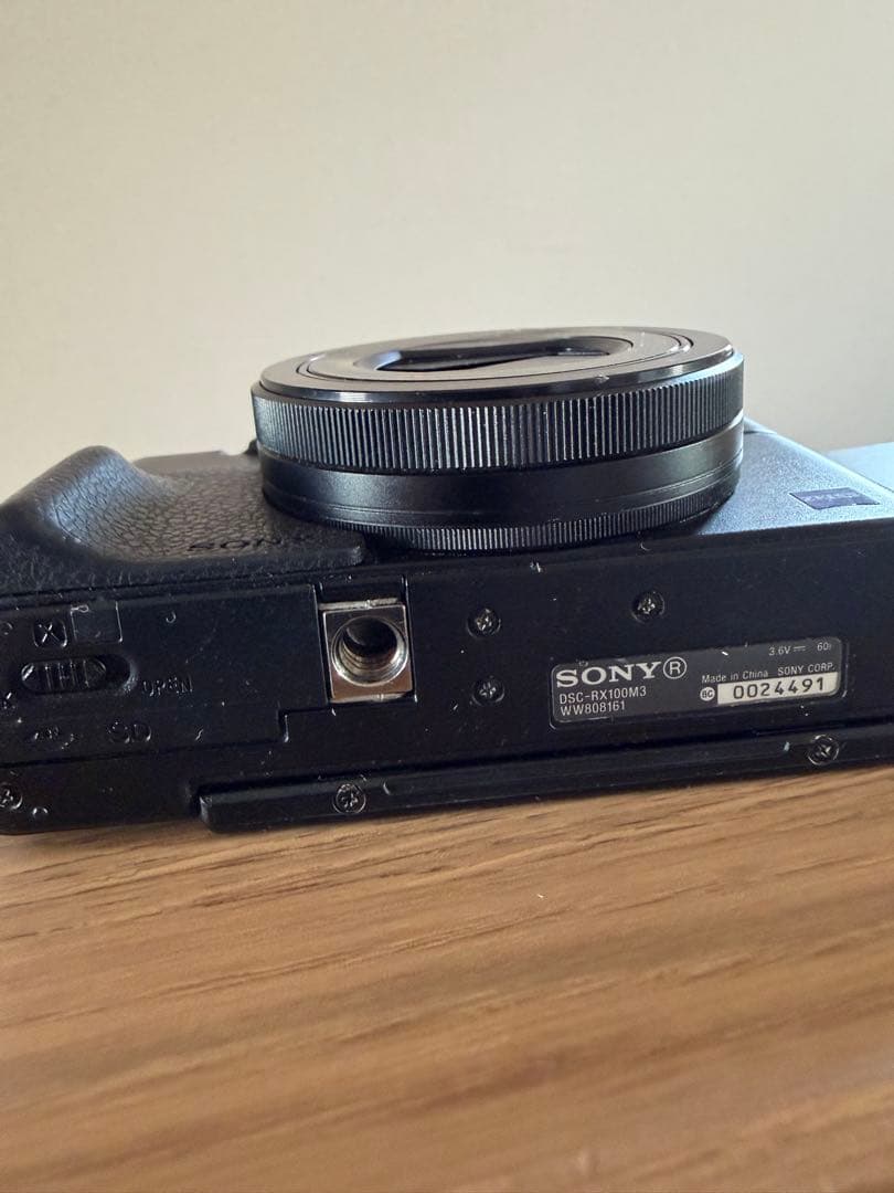 デジタルカメラ SONY Cyber-shot DSC-RX100M3