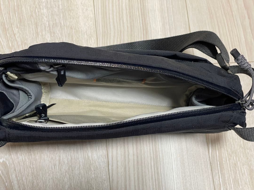 バッグ bellroy Venture Sling 6L