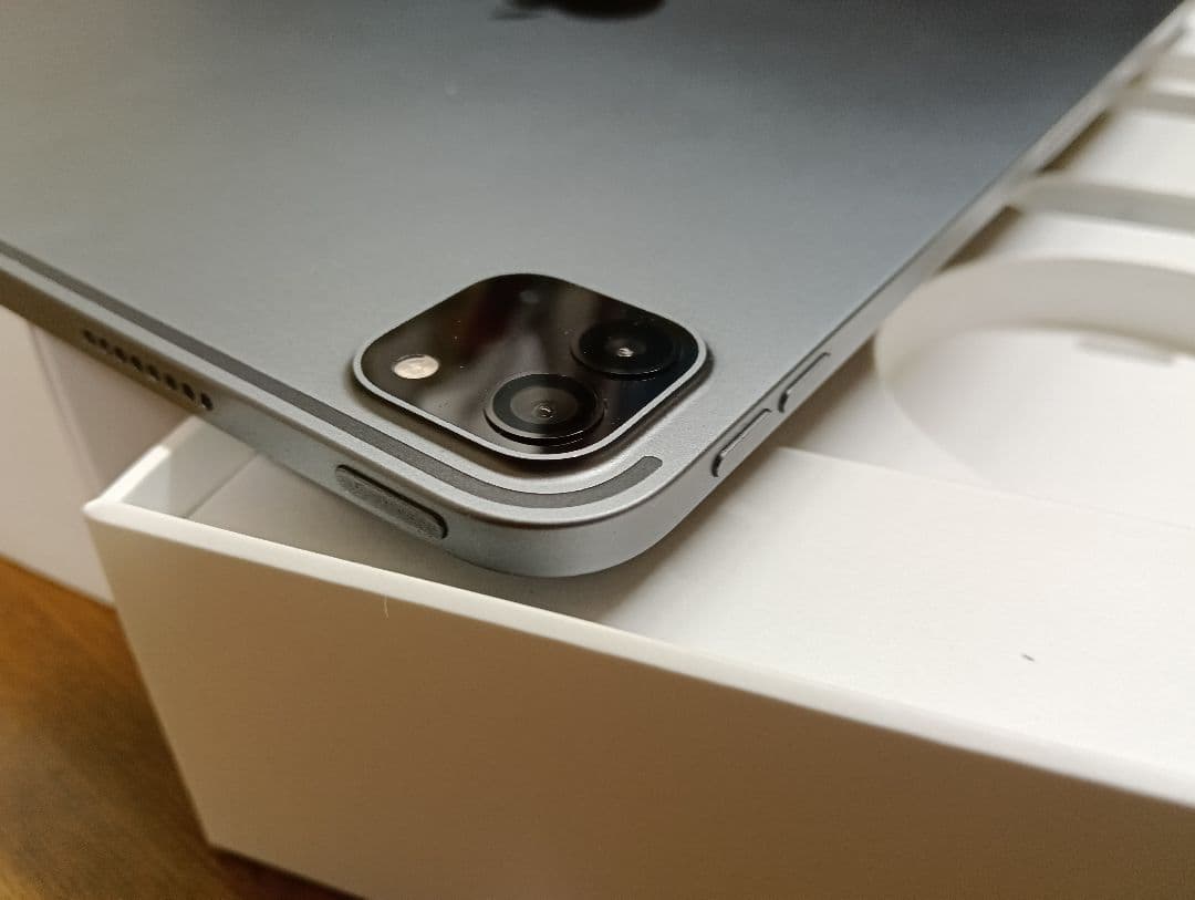 ipadPro11インチ第3世代容量256