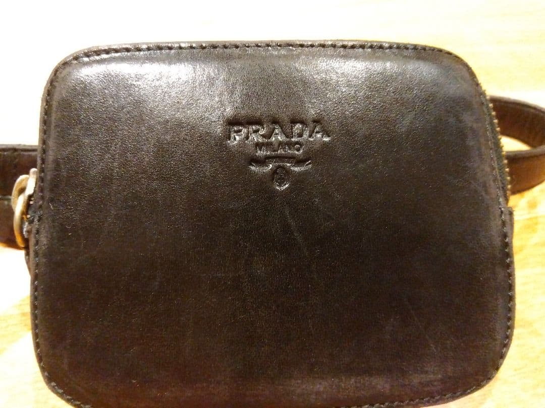 PRADA レザー ウエストバッグブラック