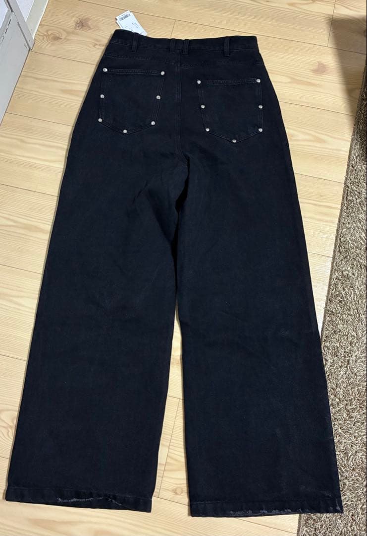【完売】　THE CLE スタッズ付きブラックデニムパンツ　Mサイズ