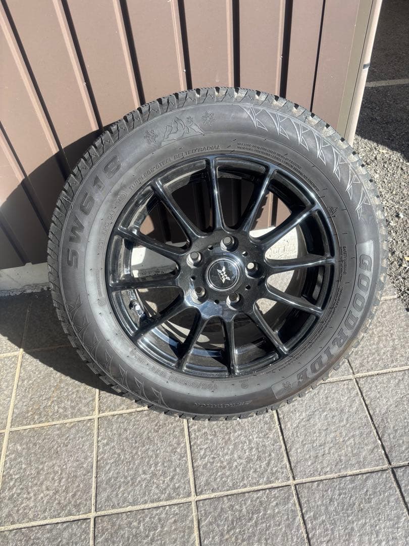 スタッドレスタイヤ・ホイール4本セット195/65R15 ブラックホイール送料込