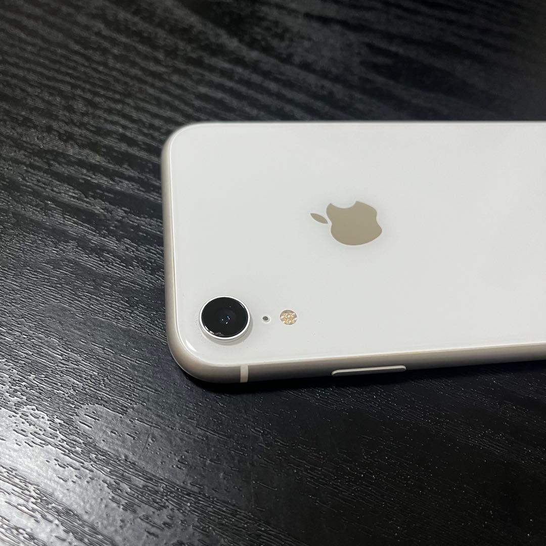 美品 動作正常 iPhone XR ホワイト 128GB
