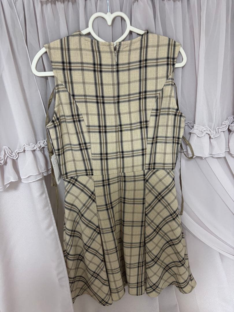 ミシェルマカロン オープンチェック ミニワンピース ベージュ