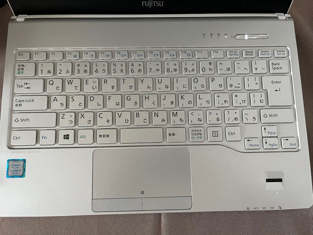 美品 Fujitsu sh75/w