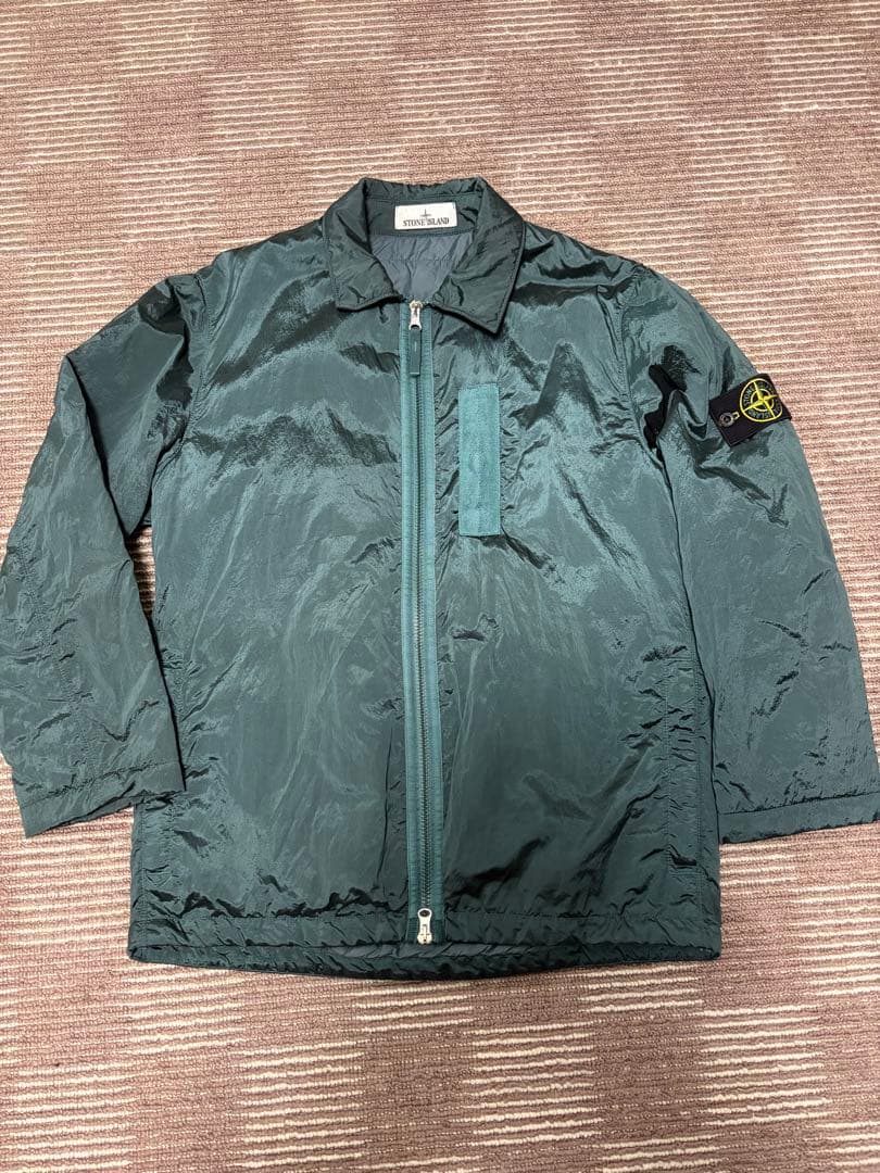 ストーンアイランドのナイロンメタルジャケット