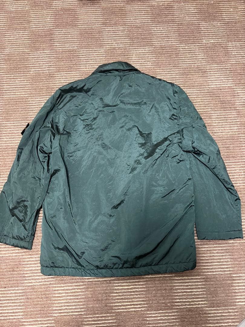 ストーンアイランドのナイロンメタルジャケット