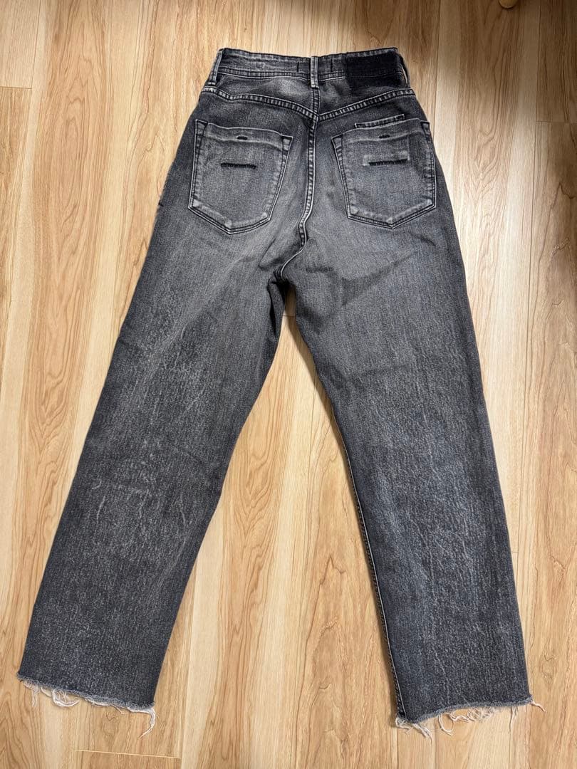 YANUK新品未使用ヤヌーク金子綾　ストレートデニム　グレー美脚定価34100円