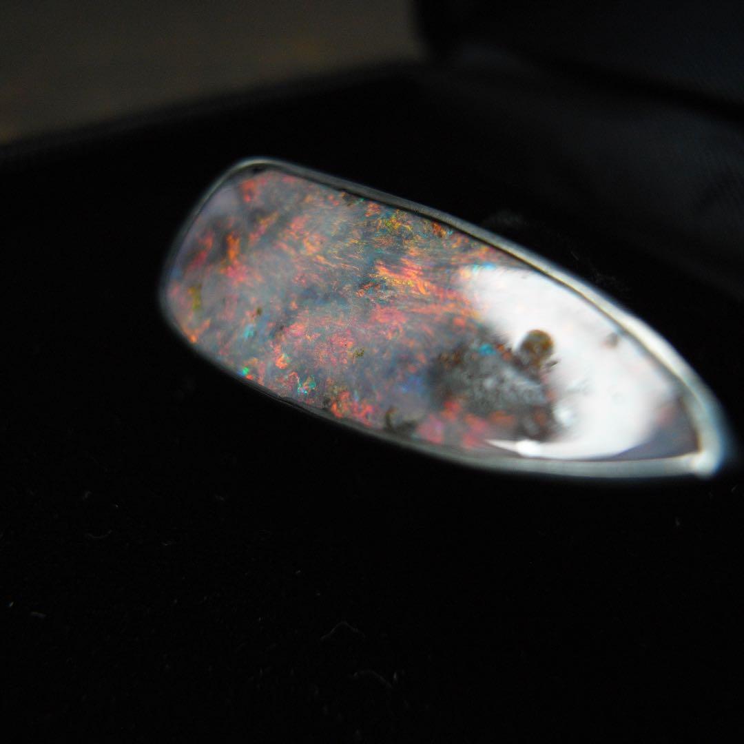 希少 大型 アンティーク 宝石 ジュエリー 遊色 ボルダー オパール ブローチ